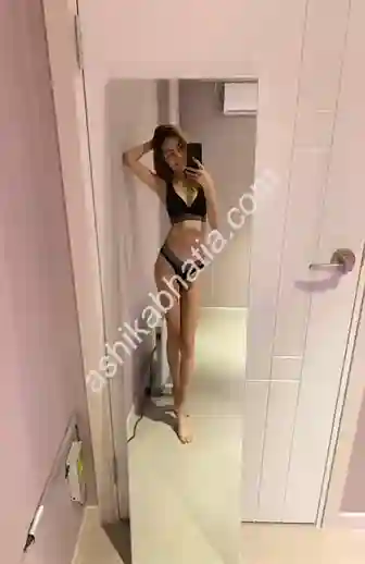 Karanjeet Kaur Escort